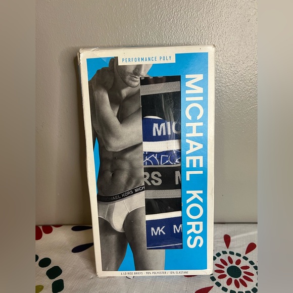 NWT Michael Kors Men's Low Rise Briefs Performance Poly Small 4-Pack Black/Navy - Picture 1 of 6
